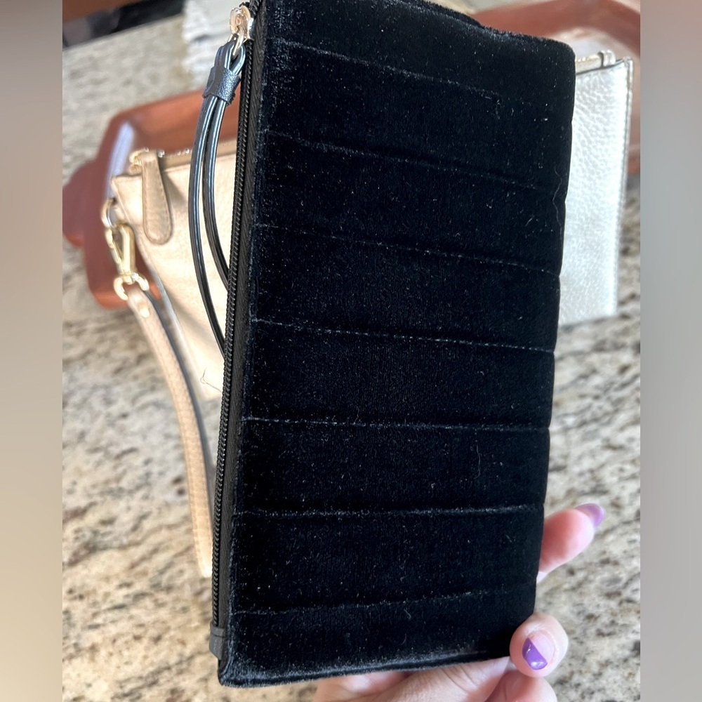 2 Wristlets Gold Tone Michael Kors Black Suede Victorias Secret Card Holder - Picture 4 of 7